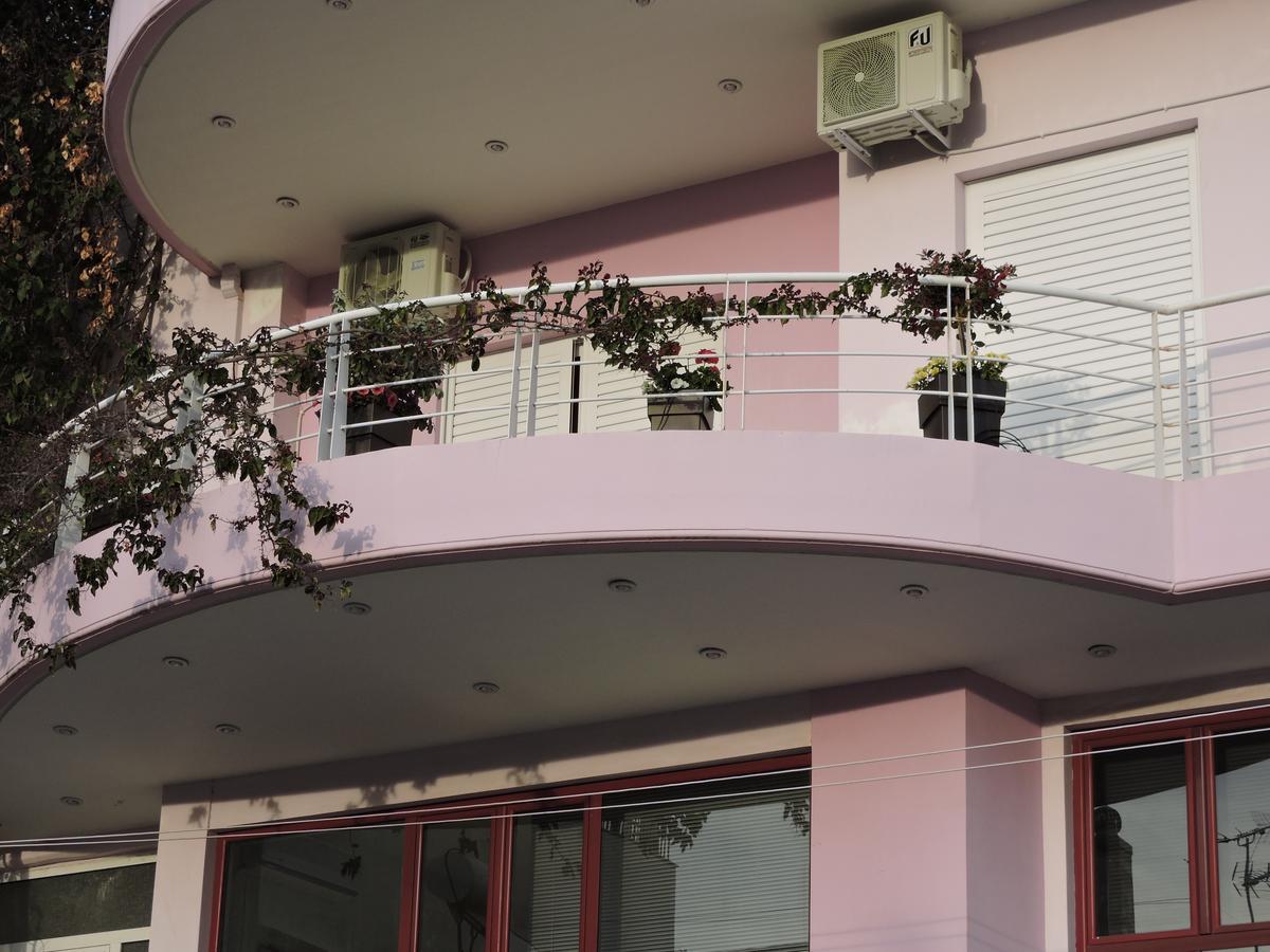 Sweet Suites Amaliada Luaran gambar