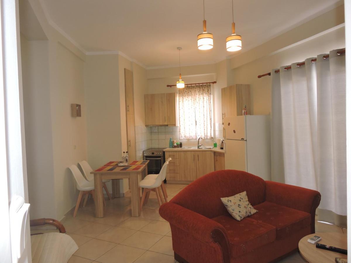 Sweet Suites Amaliada Luaran gambar