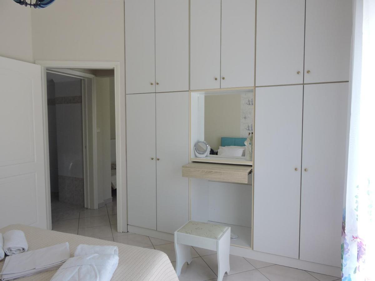 Sweet Suites Amaliada Luaran gambar