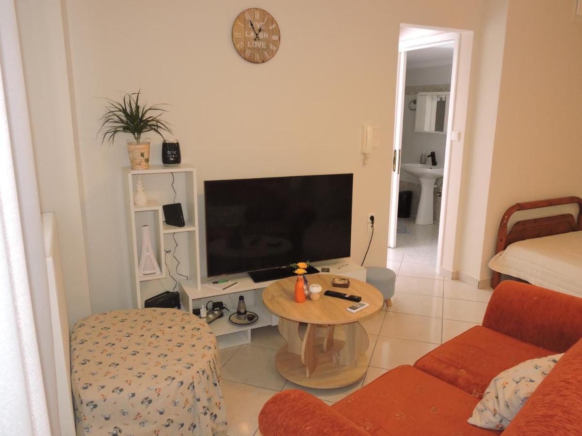 Sweet Suites Amaliada Luaran gambar